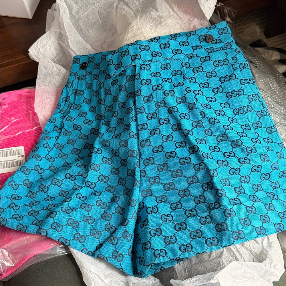 Gucci Teal and Black Patterned High Waist Shorts - Picture 5 of 6